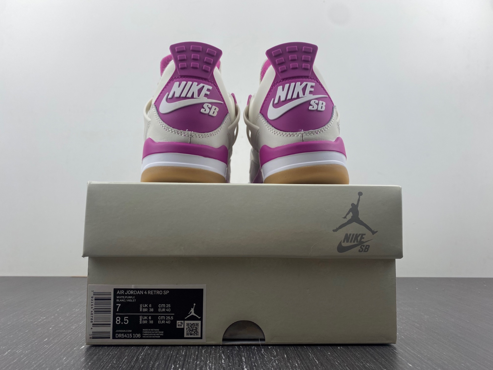 Nike SB x Air Jordan 4 customize
