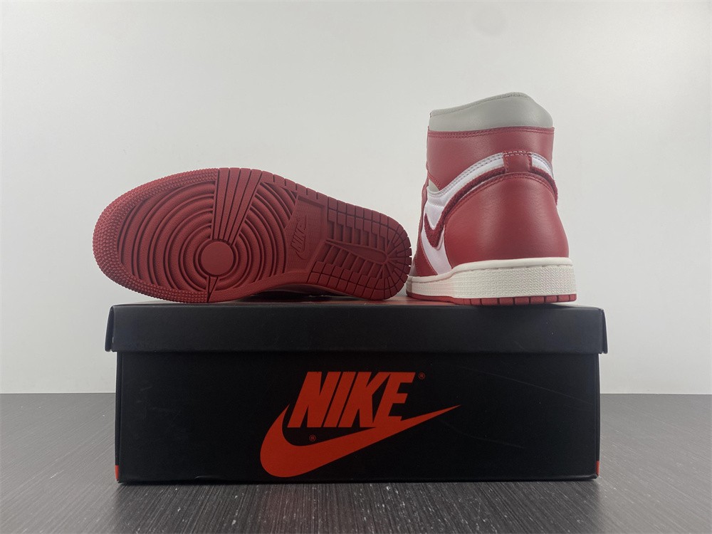 Air Jordan 1 High OG Newstalgia Chenille DJ4891-061
