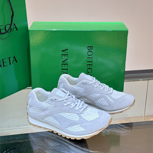b0tte*a Ven*ta sneaker