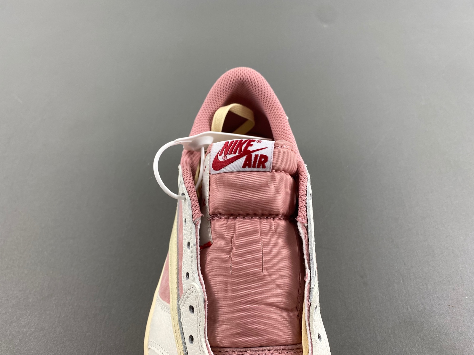 Travis Scott x Air Jordan 1 Low OG  DM7866-600