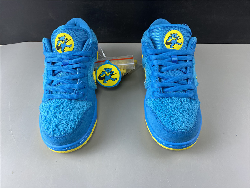 Nike SB Dunk Low Grateful Dead Bears CJ5378-400