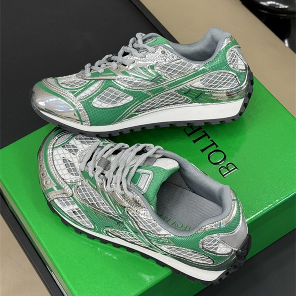 b0tte*a Ven*ta sneaker