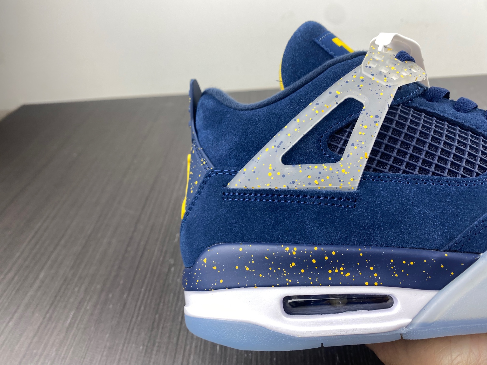 Air Jordan 4 Retro