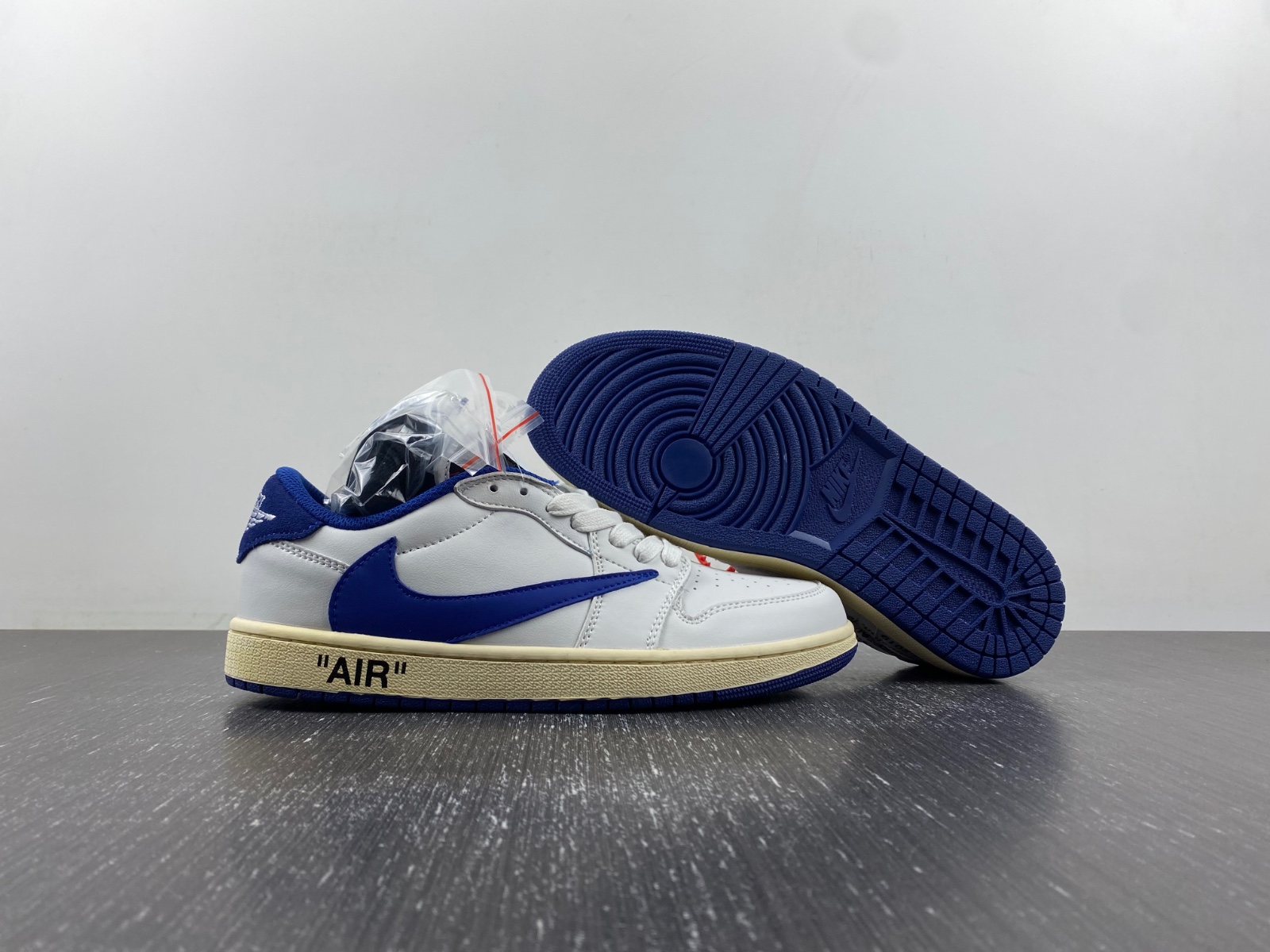 OFF-WHITE x Travis Scott x Air Jordan 1 custom