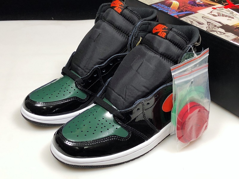 Air Jordan 1 High OG "Solefly Friends & Family" AV3905-038