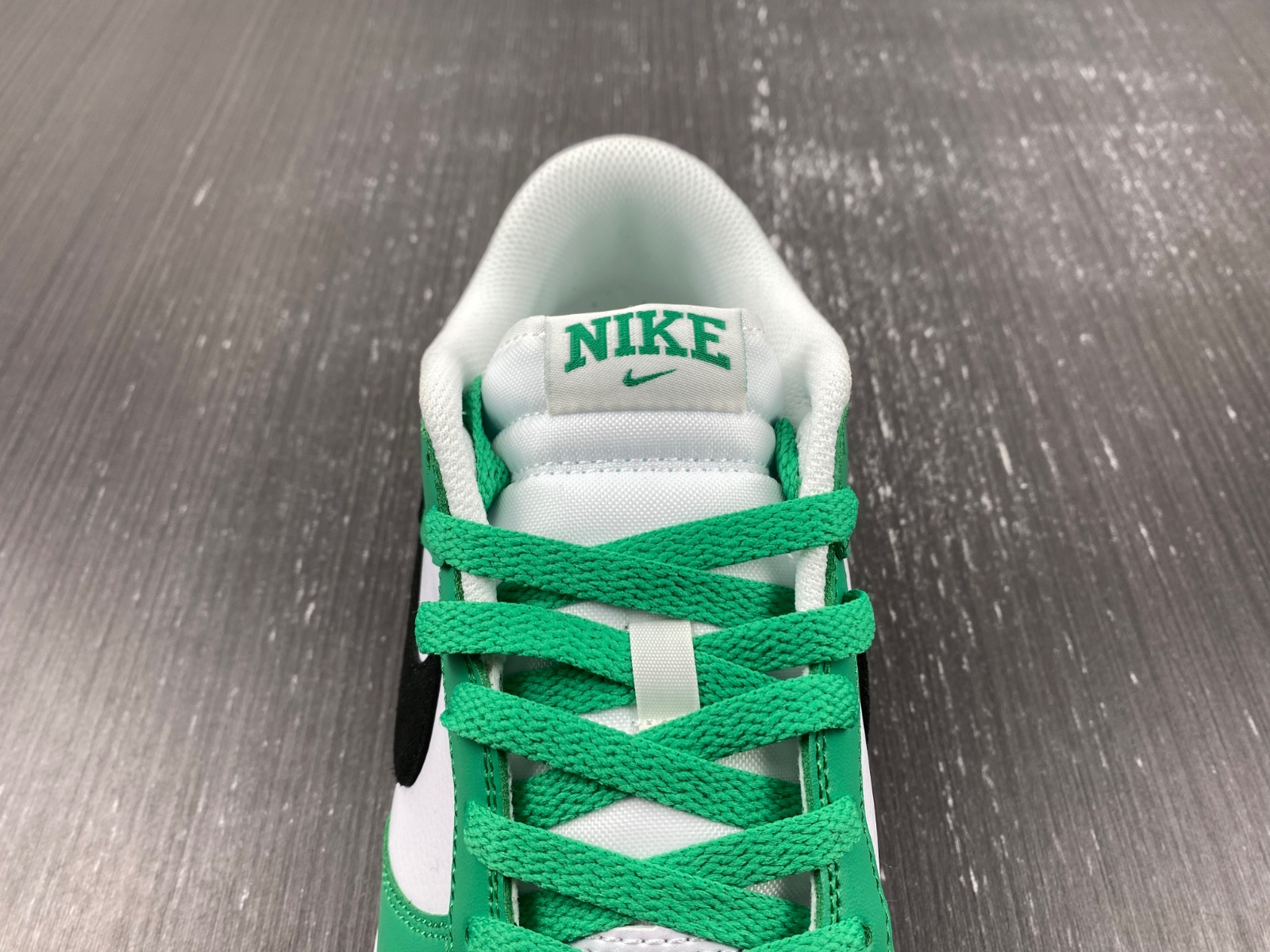 Nike Dunk Low N/A FN3612-300