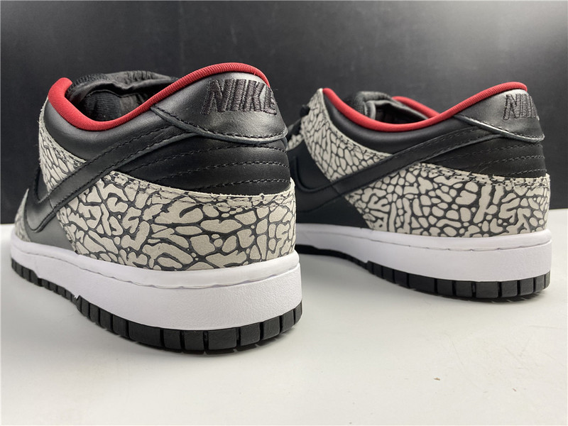 Supre* x Nike SB Dunk Low Pro 