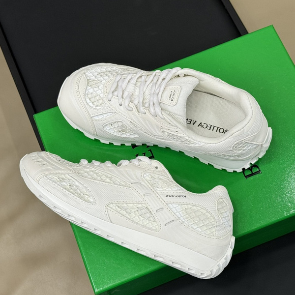 b0tte*a Ven*ta sneaker