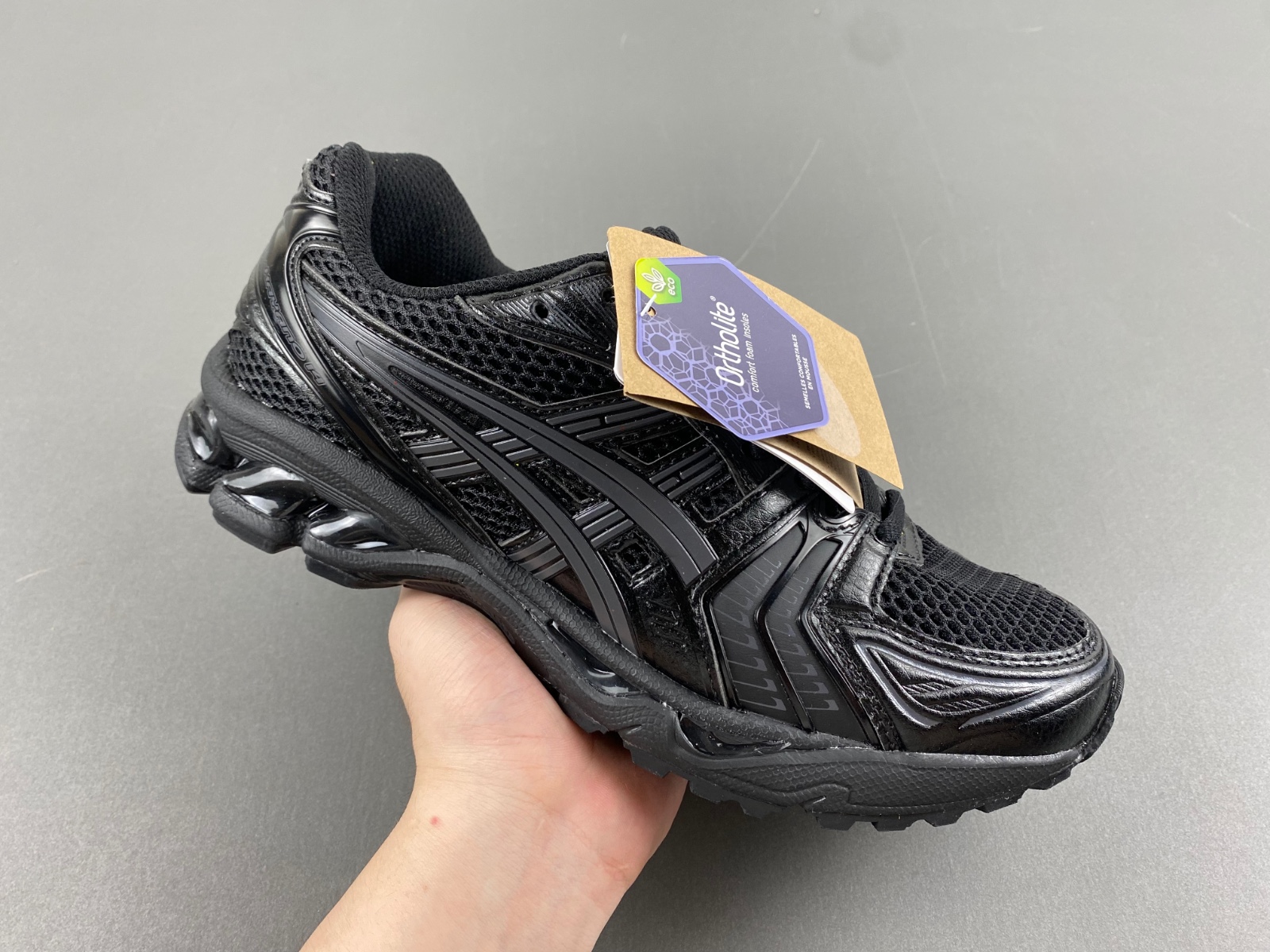 ASICS sneaker