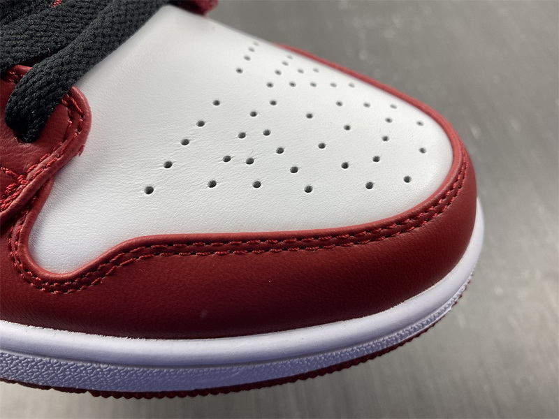 Air Jordan 1 Low 