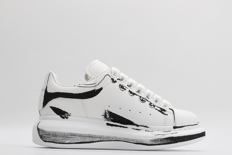 MCQUEEN OVERSIZED SNEAKER
