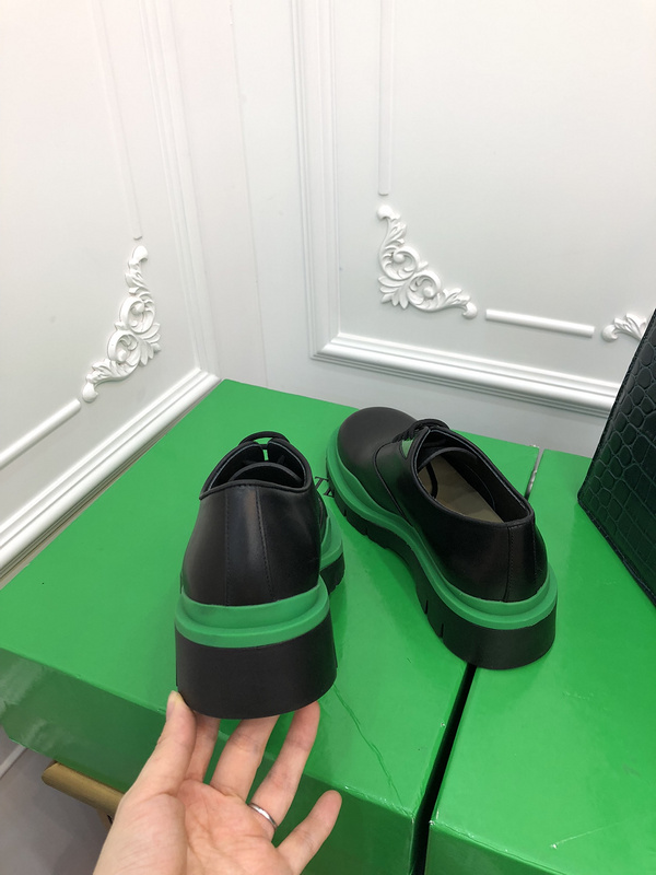b0tte*a Ven*ta tire leather ankle boots