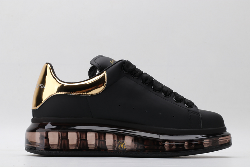 MCQUEEN OVERSIZED SNEAKER