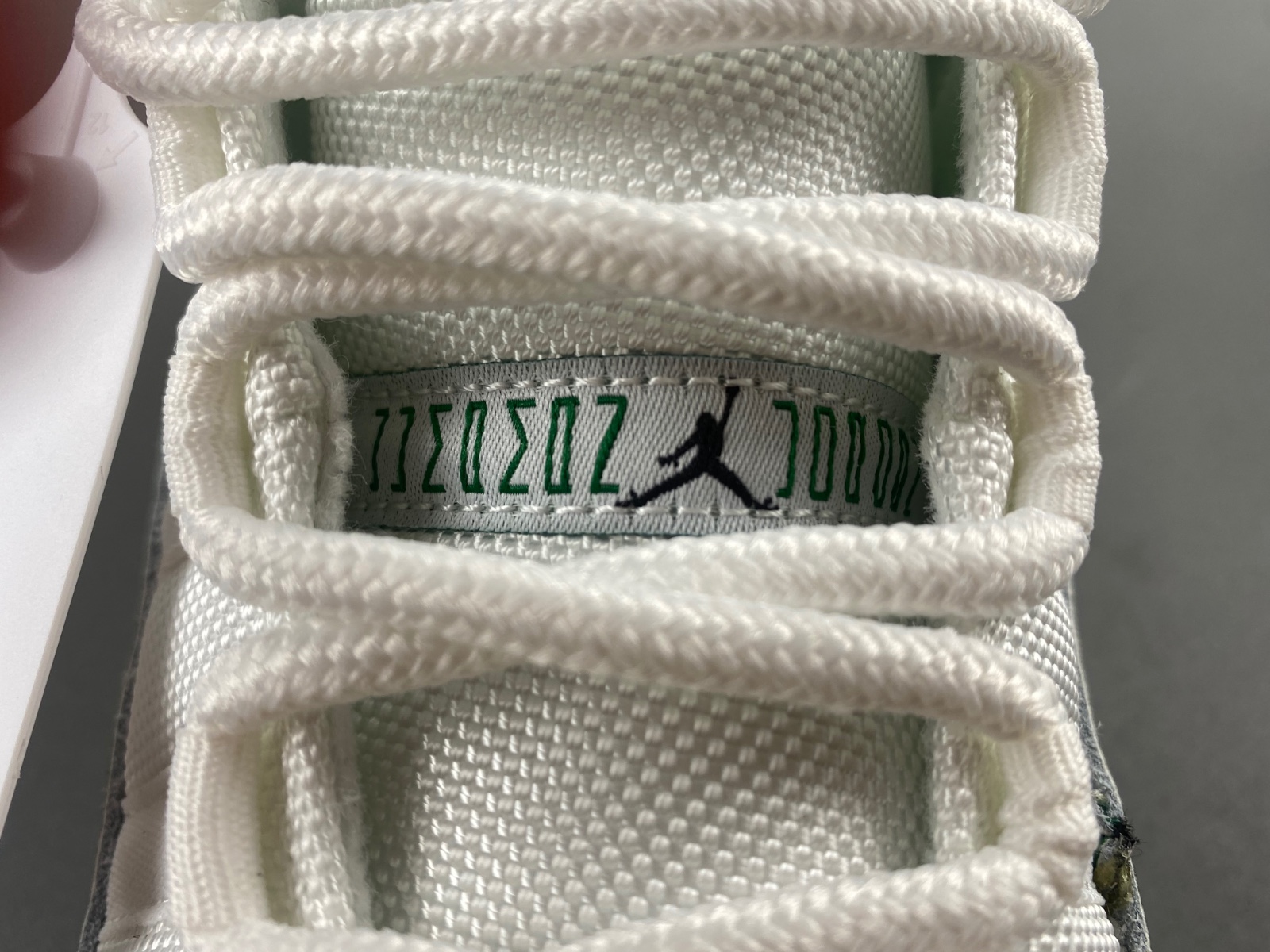 Air Jordan 11  CT8012-113