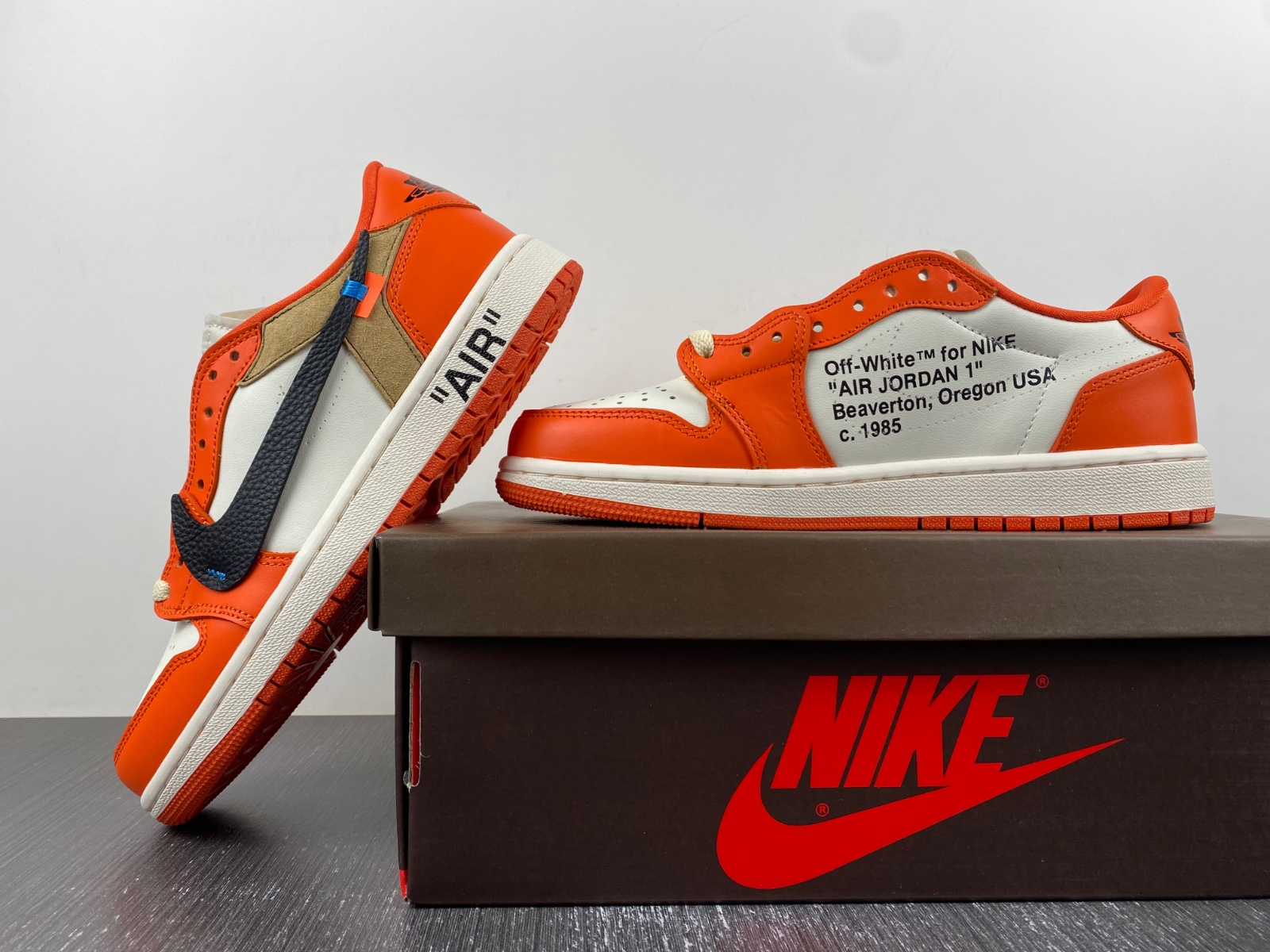 OFF-WHITE x Air Jordan 1 customize