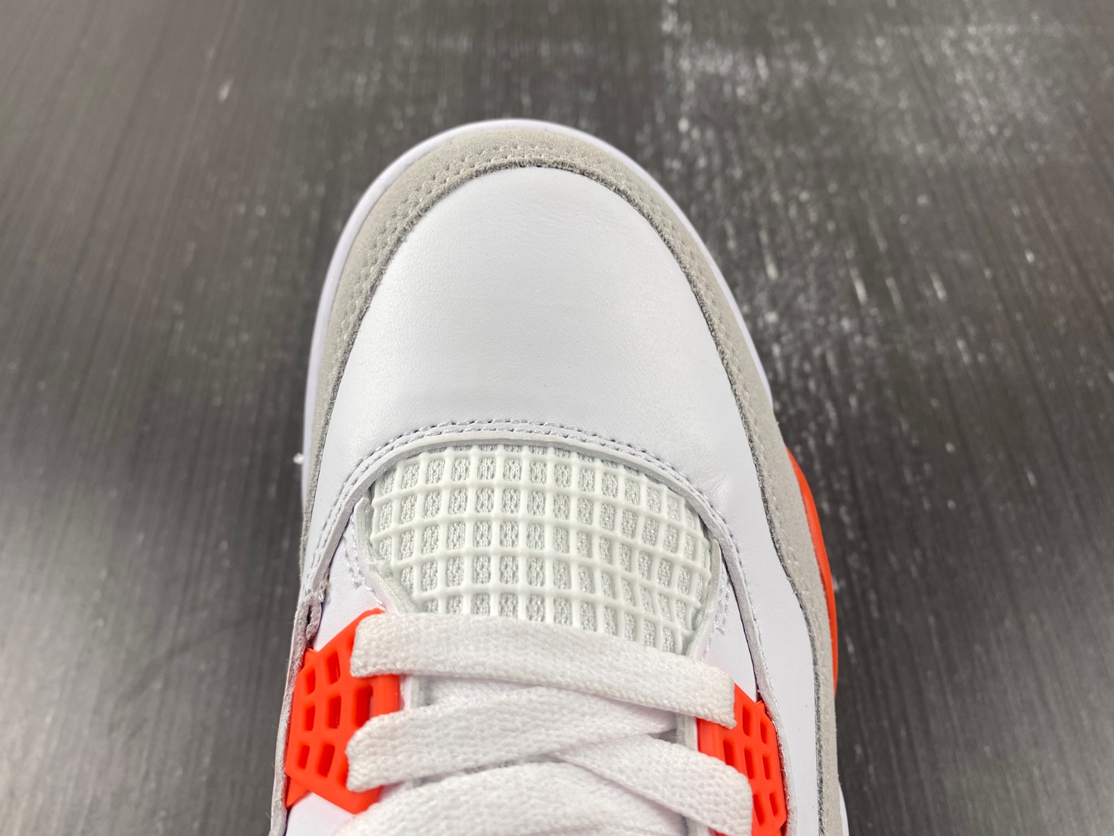 Air Jordan 4 “Orange Oreo” unreleased