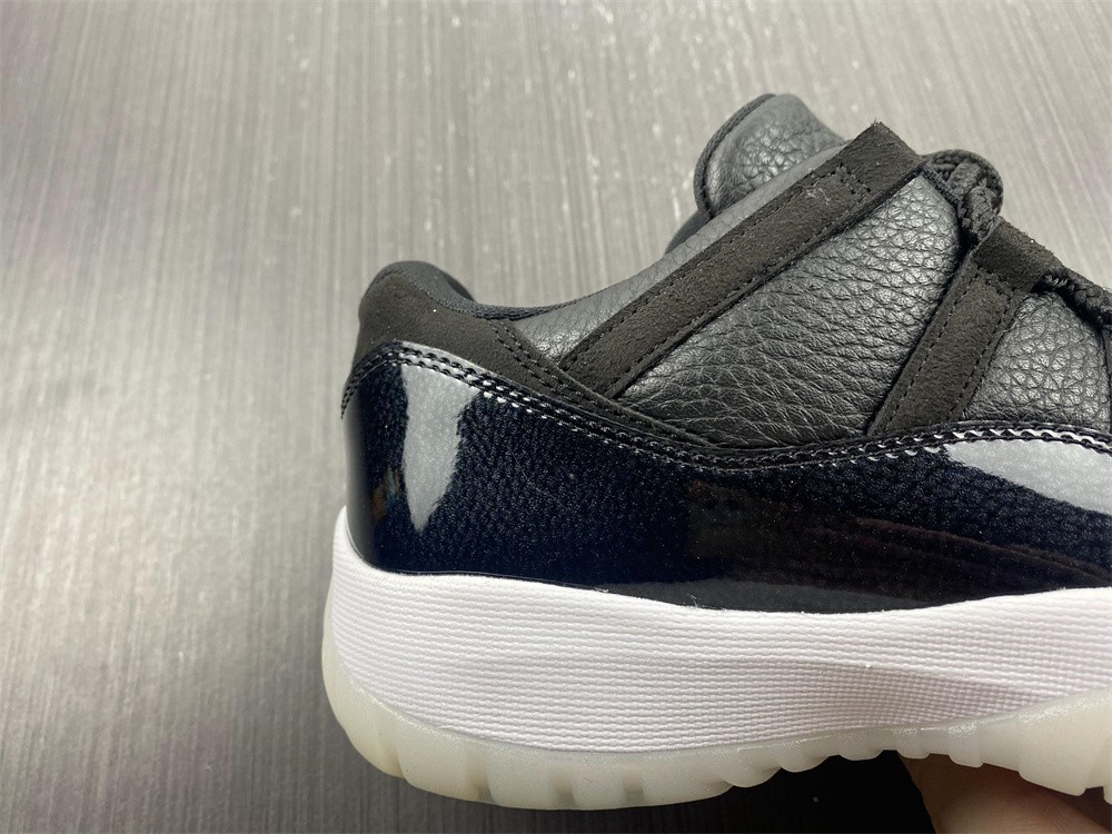 Air Jordan 11 Retro Low 
