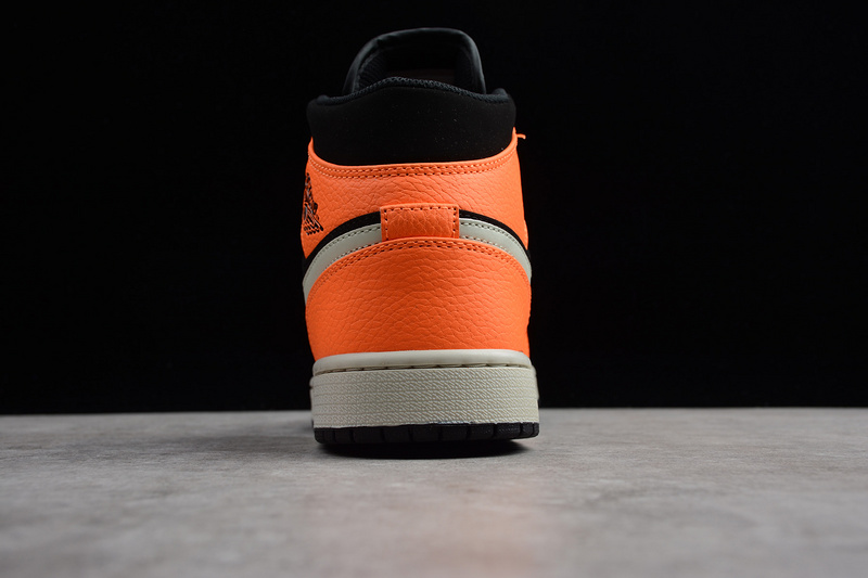 Air Jordan 1 Mid 