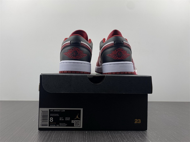 Air Jordan 1 Low 