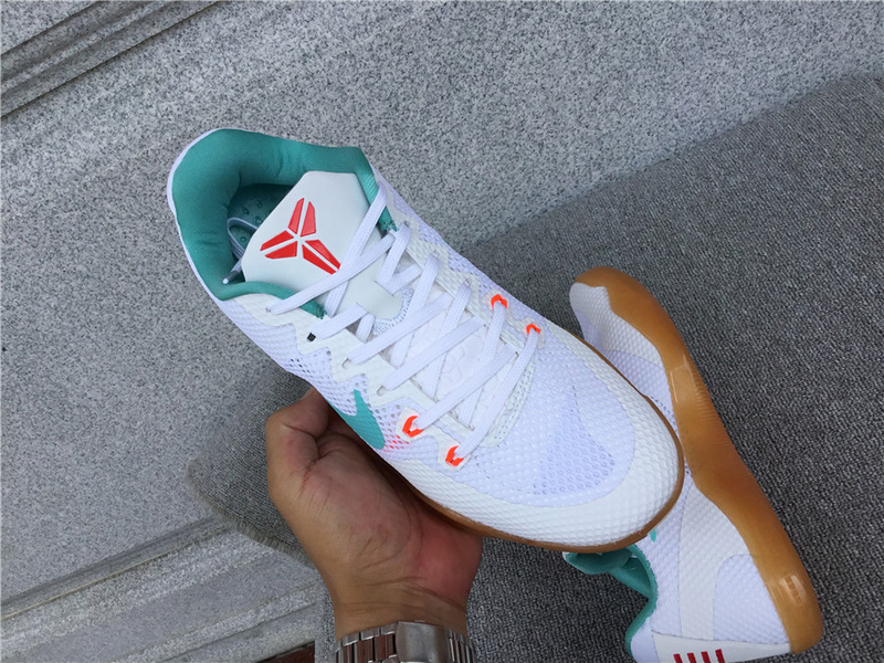 Nike  Kobe 11 EP 