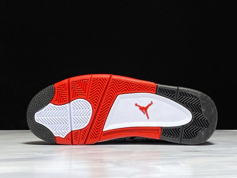 Air Jordan 4 Retro