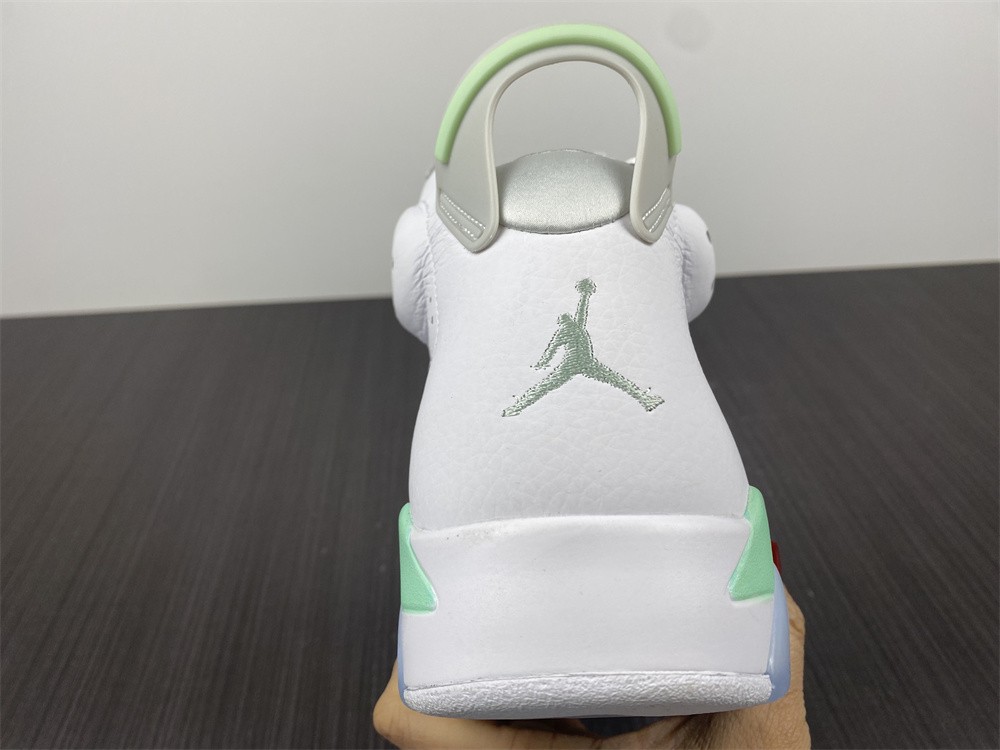 Air Jordan 6 Mint Foam  DQ4914-103