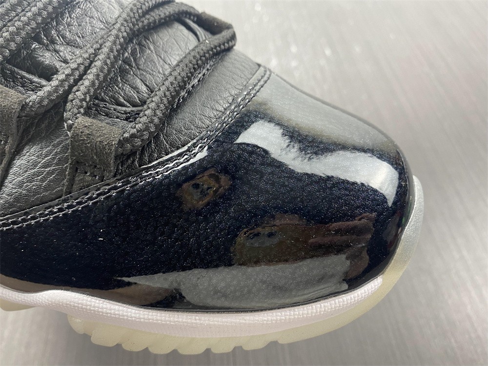 Air Jordan 11 Retro Low 
