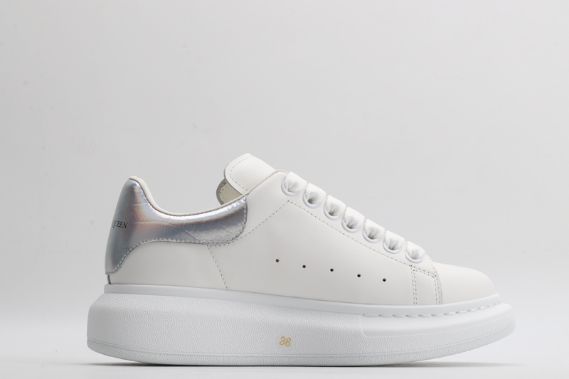 MCQUEEN OVERSIZED SNEAKER