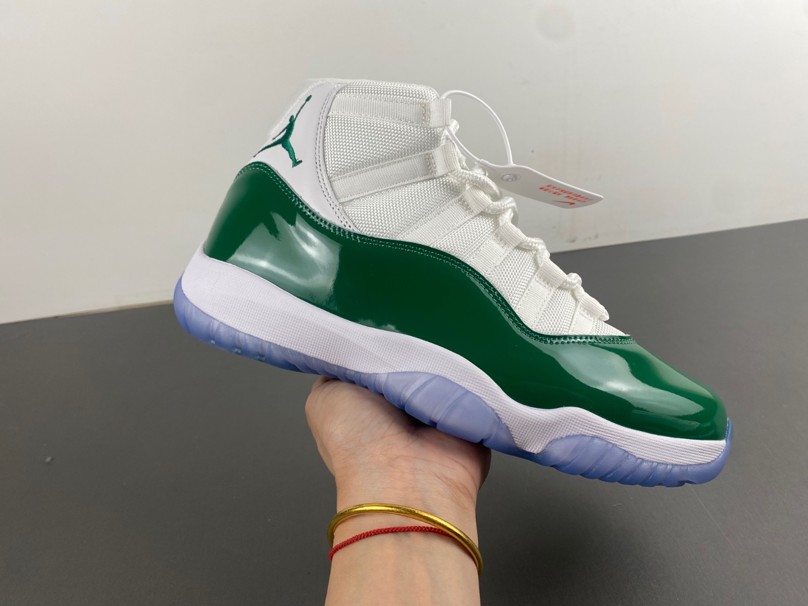 Air Jordan 11  CT8012-113