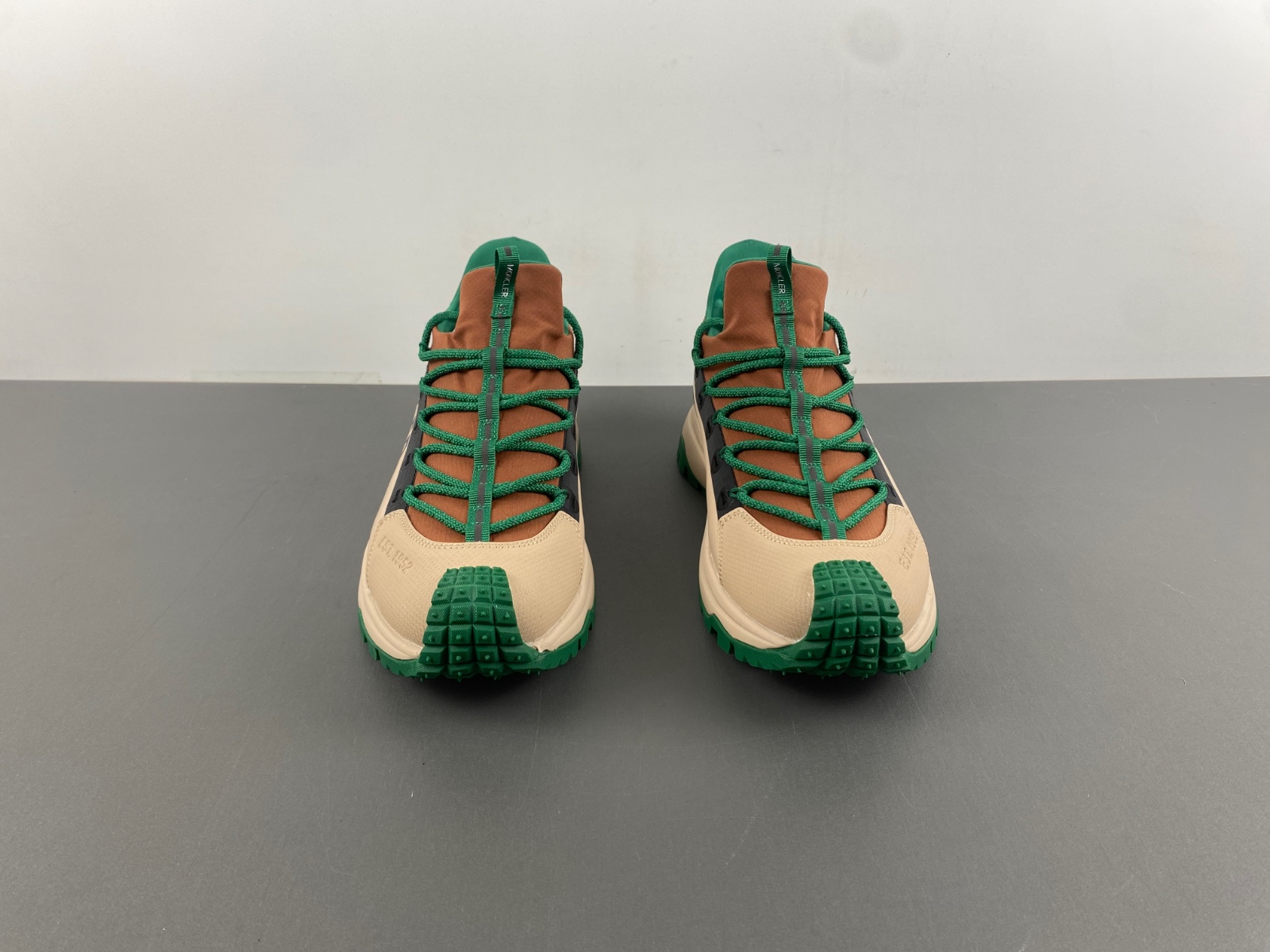 Moncler Trailgrip Lite 2 Sneakers  MC-004