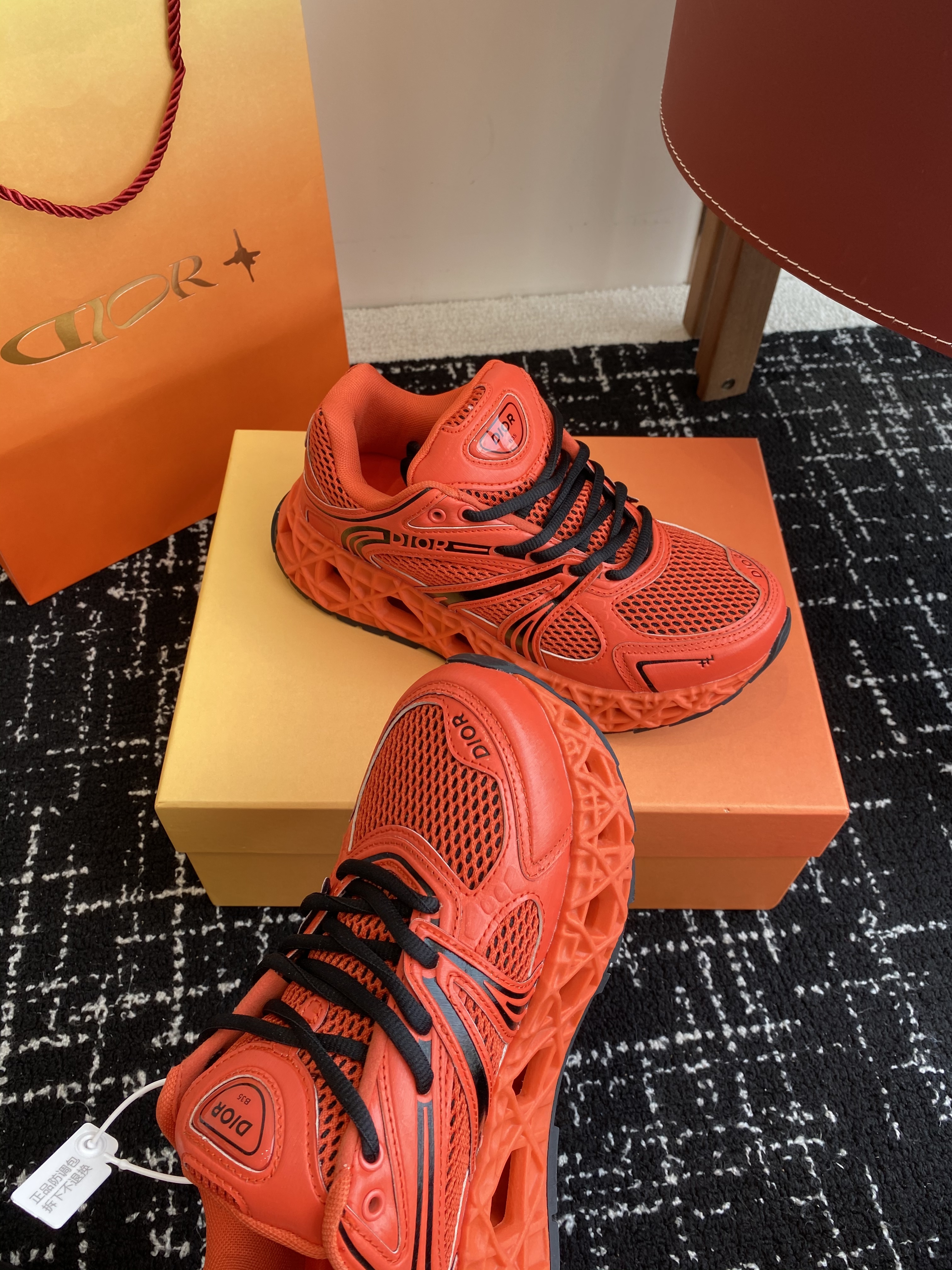 DIOR B35 SNEAKER