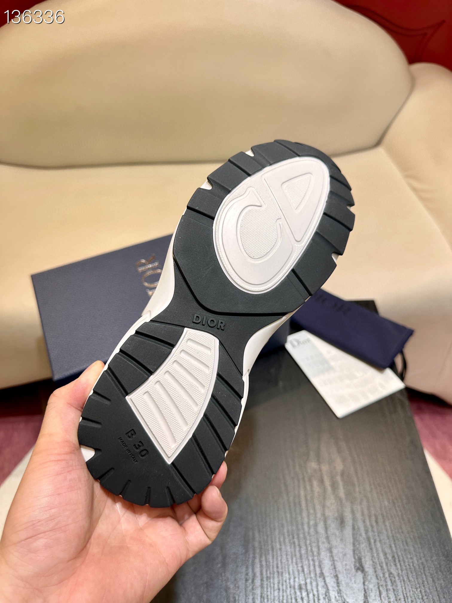 DIOR B30 SNEAKER