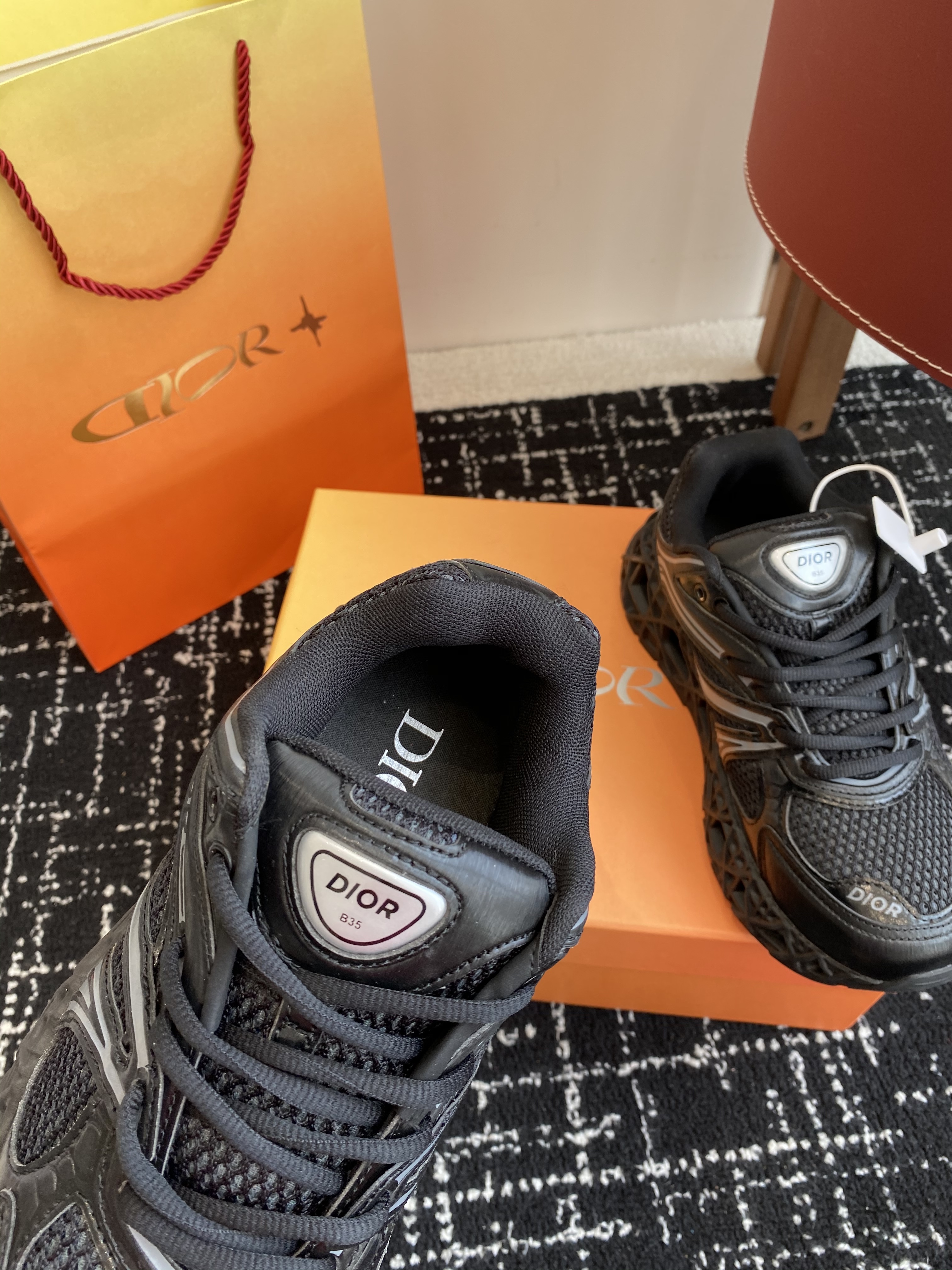 DIOR B35 SNEAKER