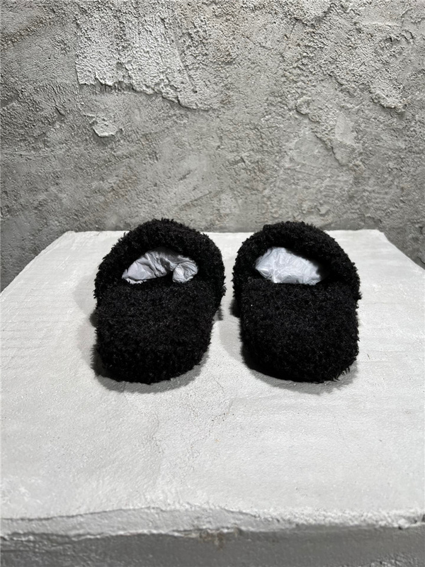 Balenciaga Furry Slide