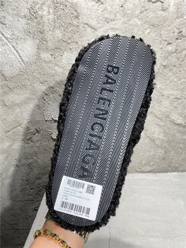 Balenciaga Furry Slides 