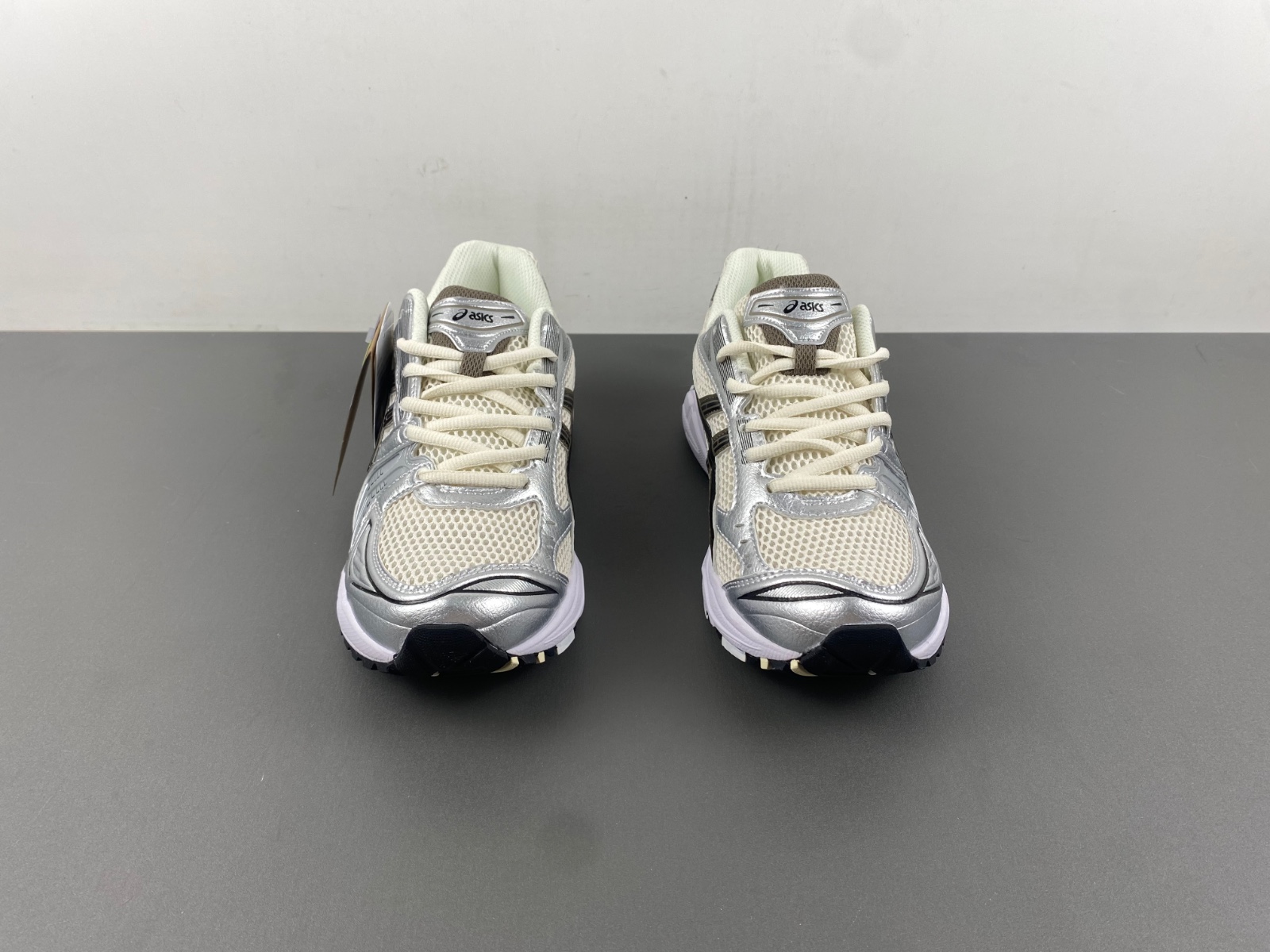 ASICS sneaker