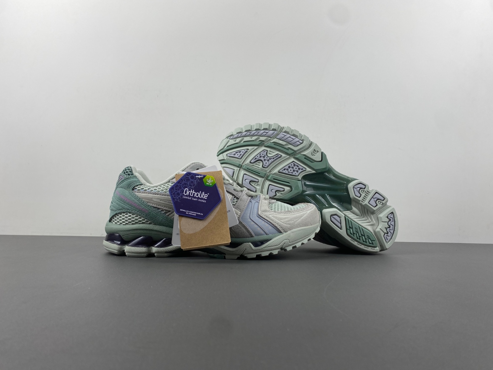 ASICS sneaker