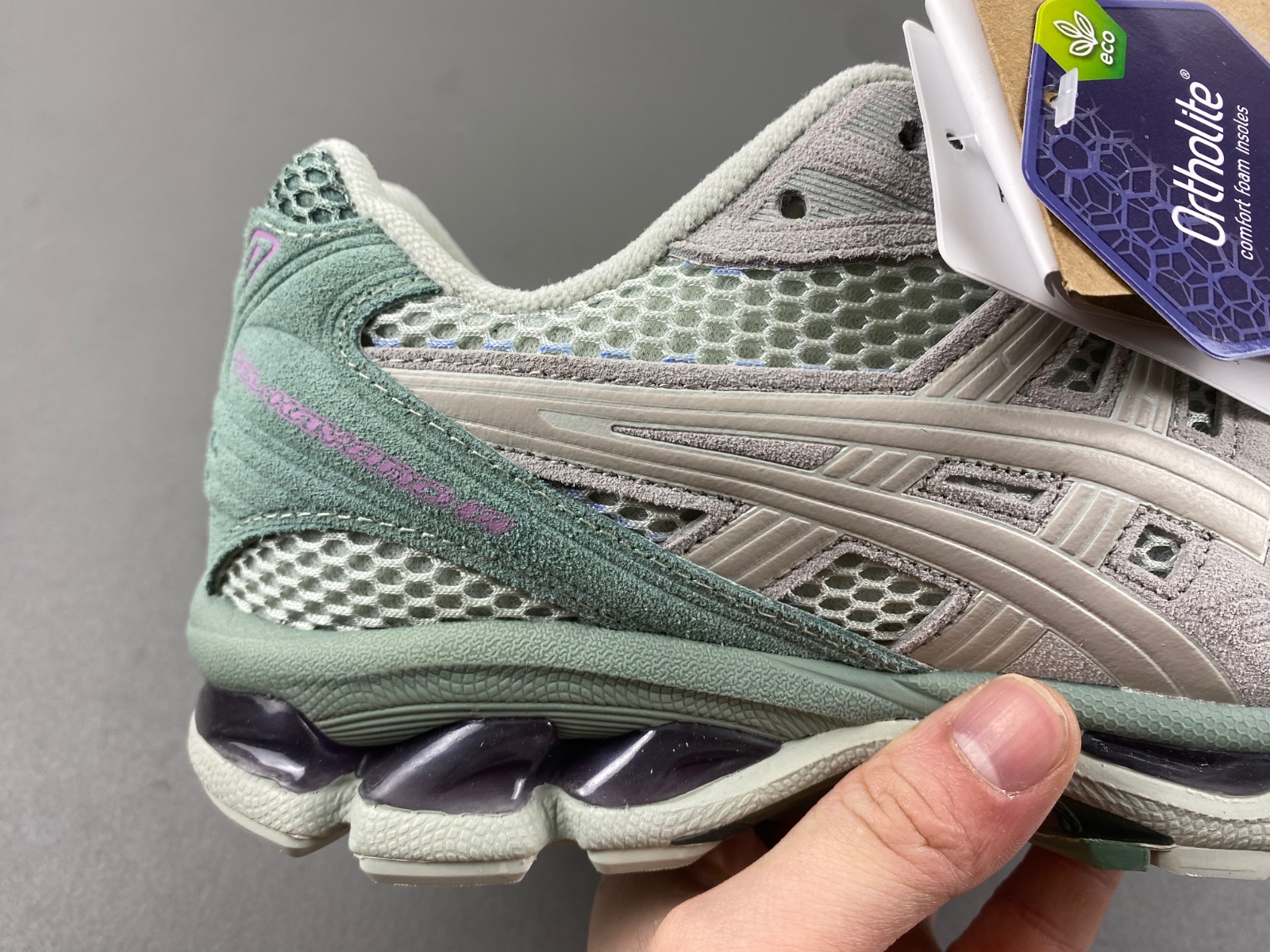 ASICS sneaker