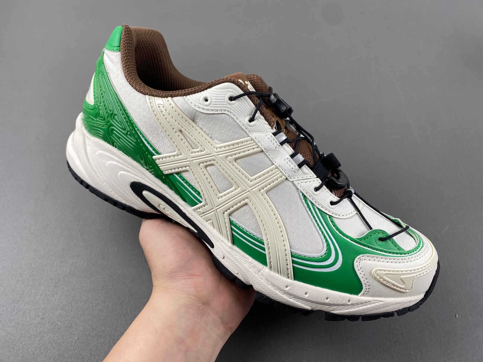 ASICS sneaker