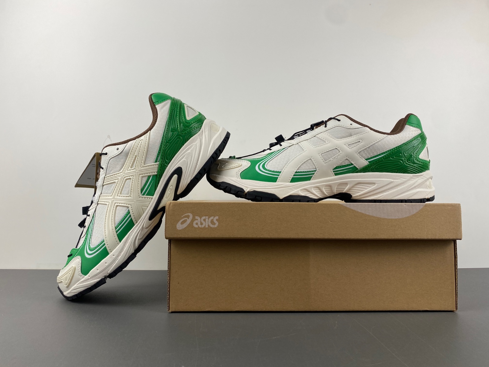 ASICS sneaker
