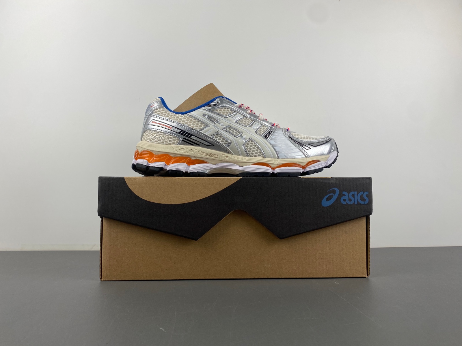ASICS sneaker