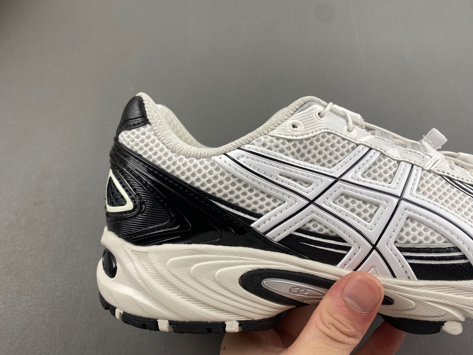 ASICS sneaker