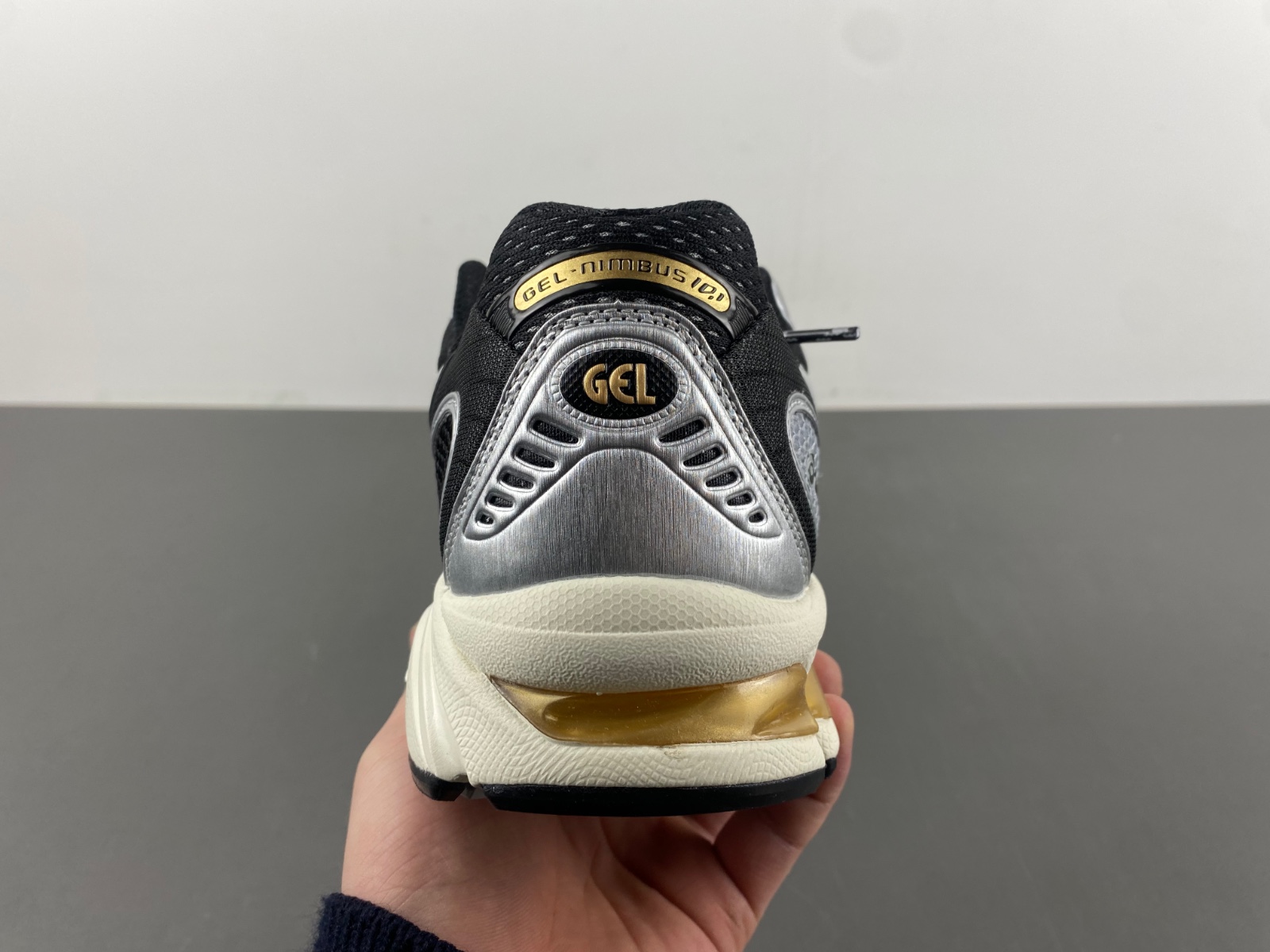 ASICS sneaker