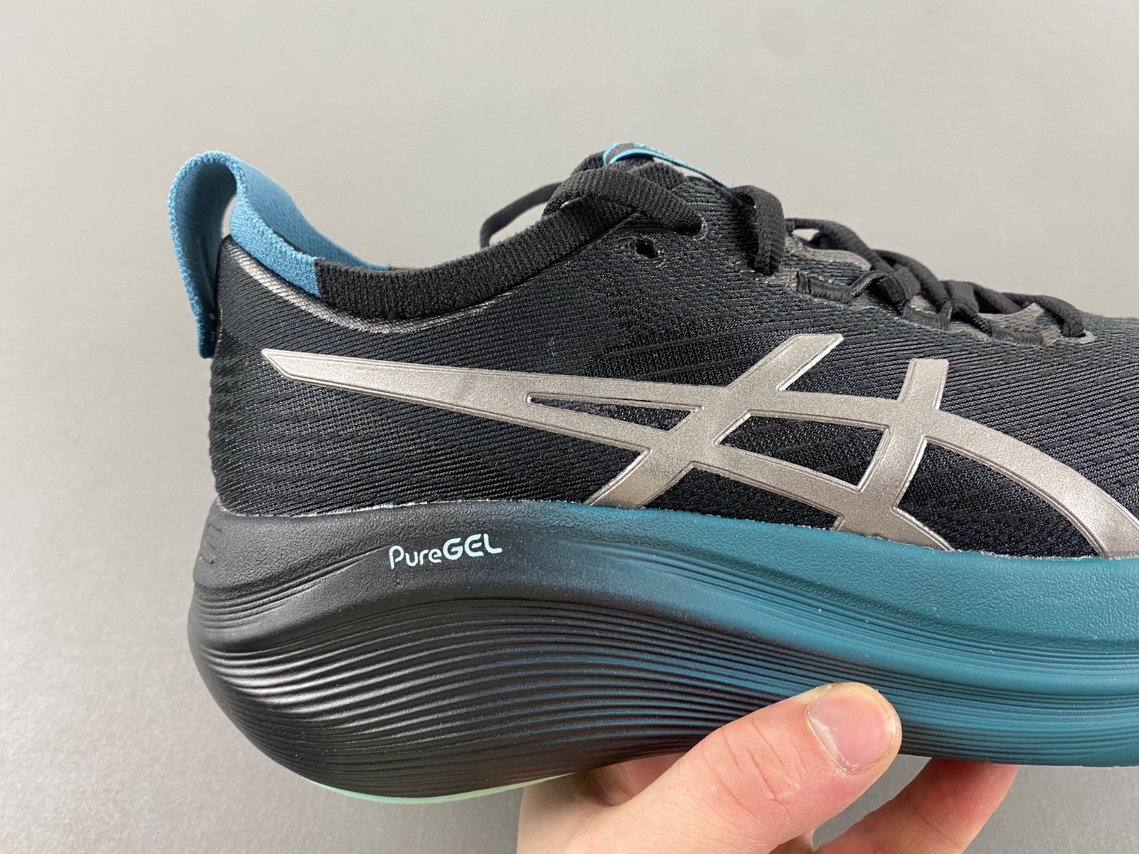 ASICS sneaker