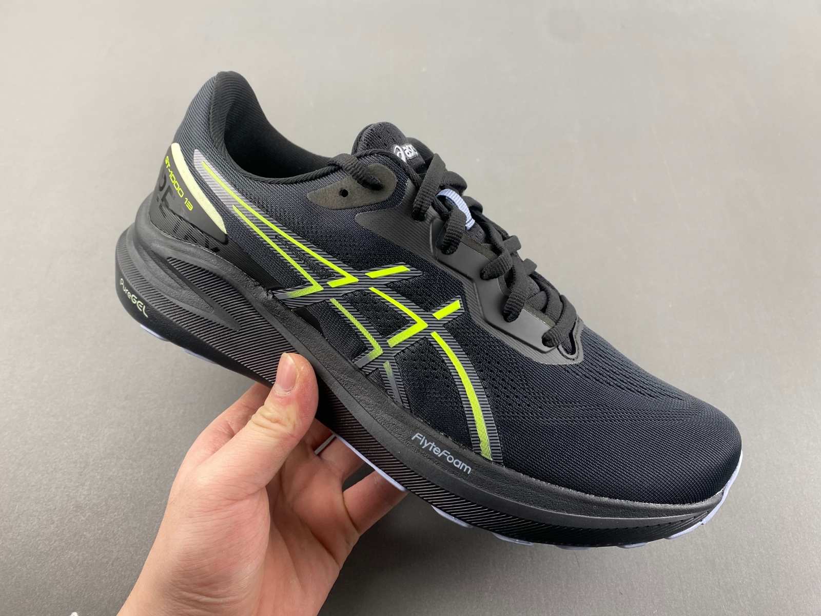 ASICS sneaker