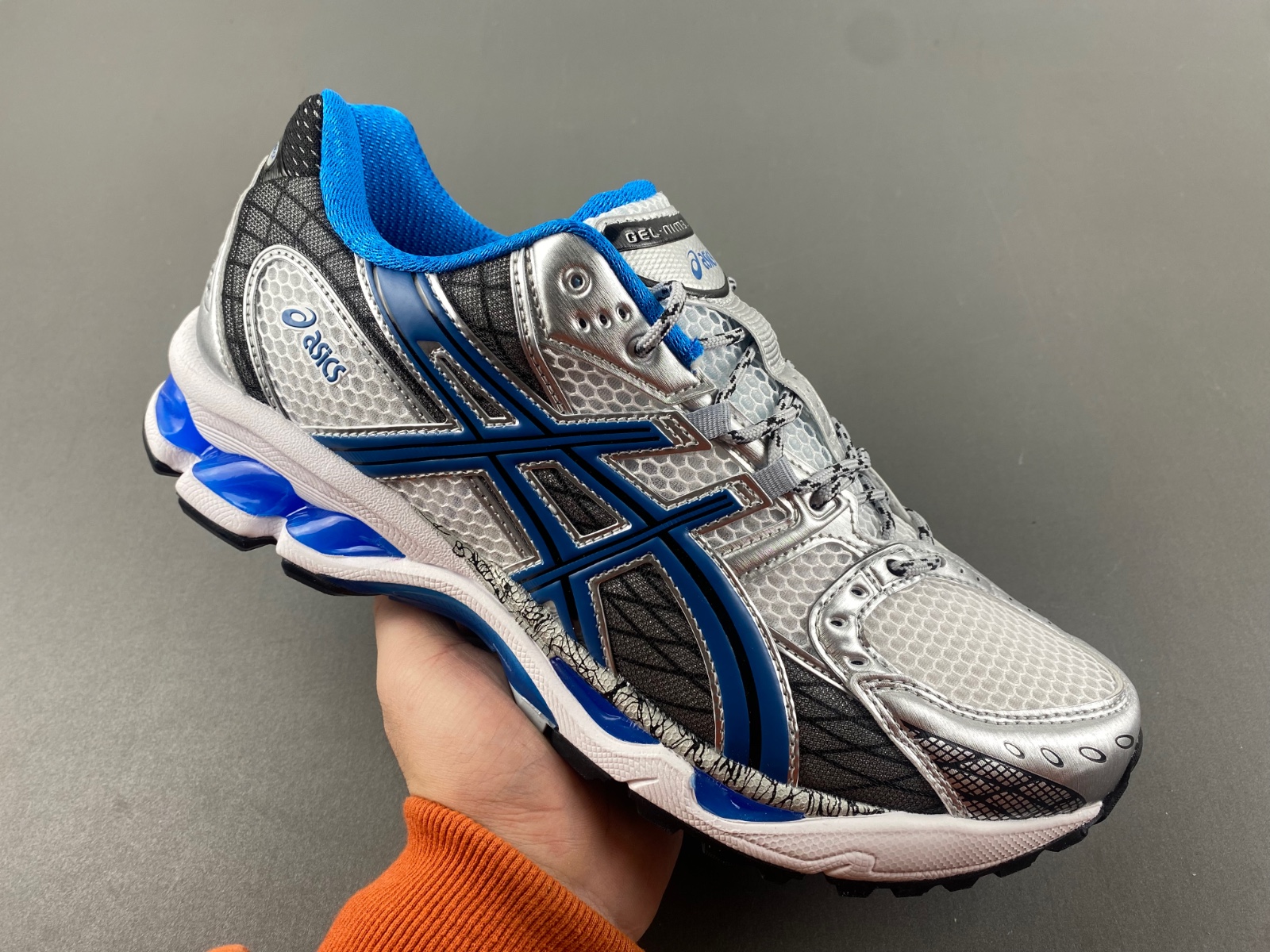 ASICS sneaker
