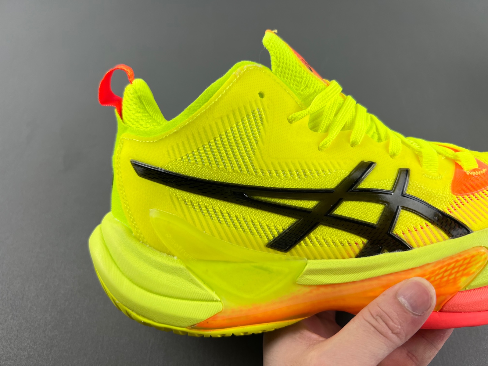ASICS sneaker