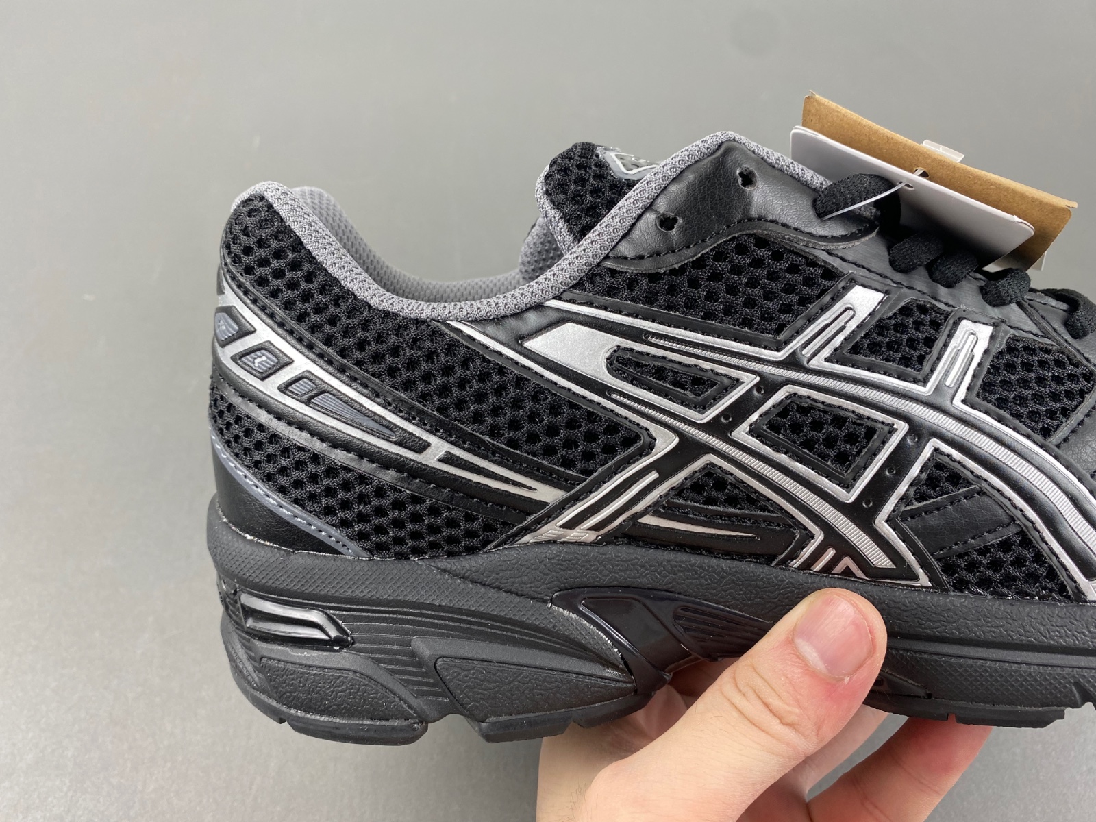 ASICS sneaker