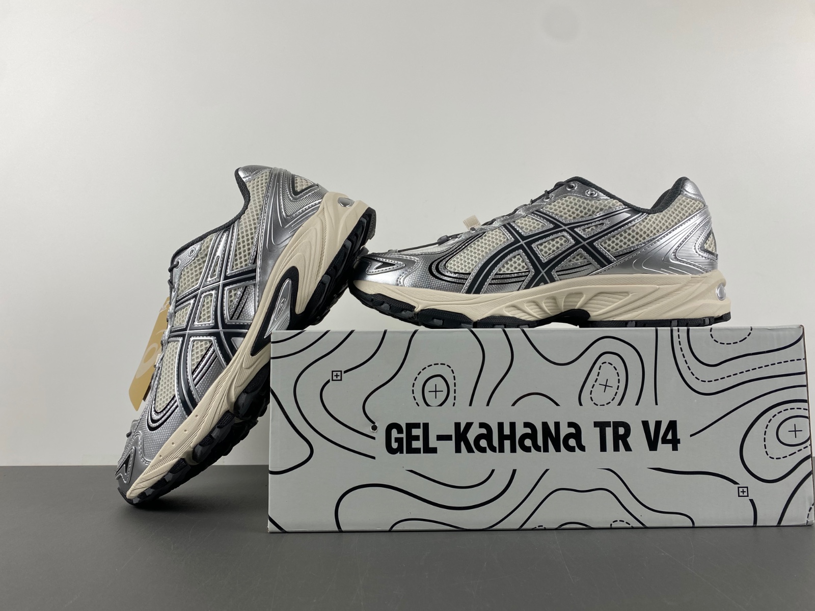 ASICS sneaker