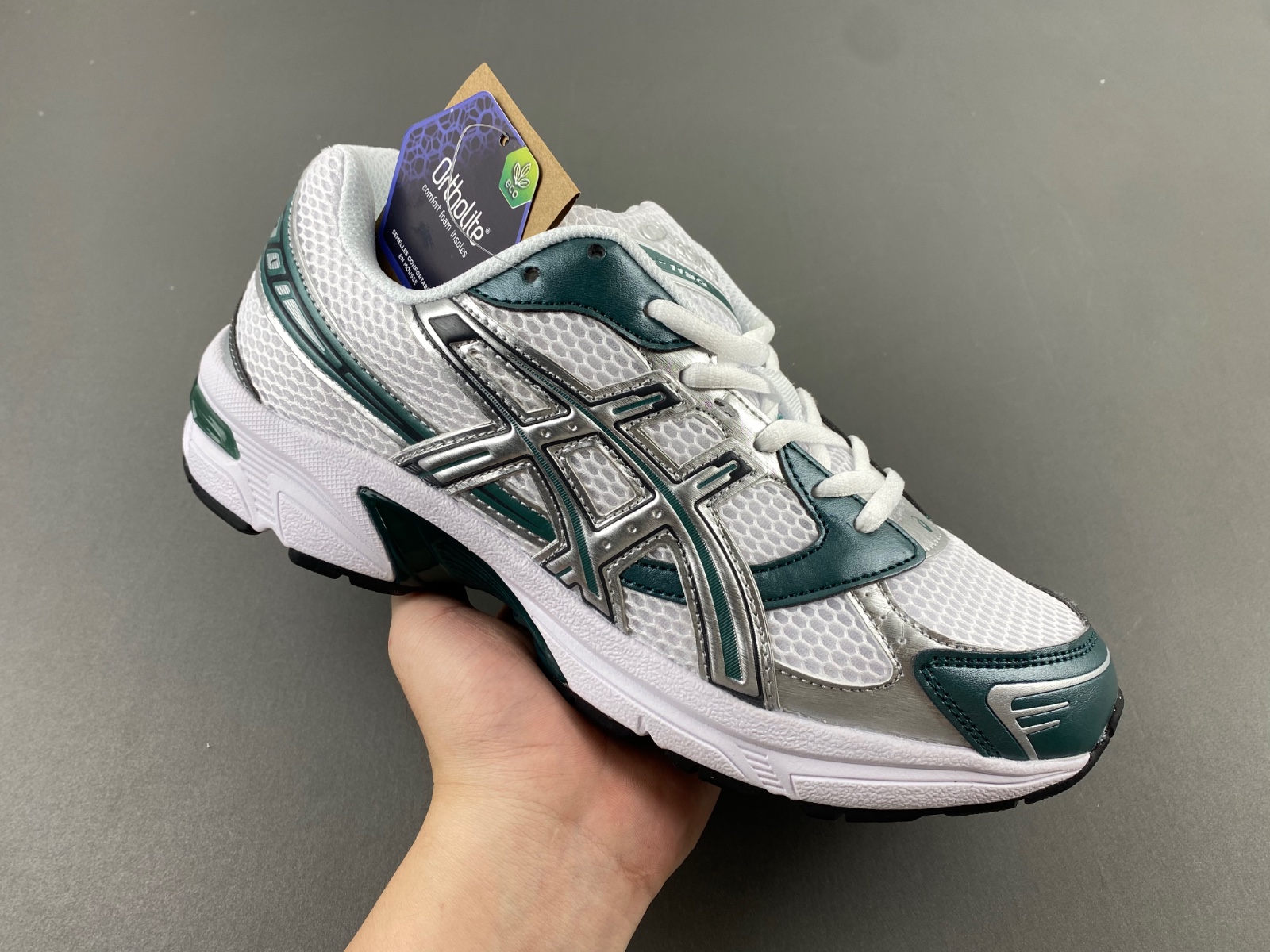 ASICS sneaker